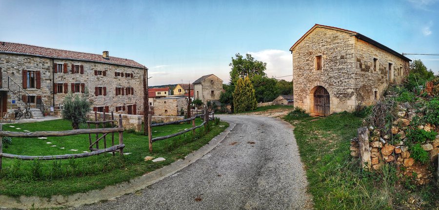 File:Martinčići.jpg