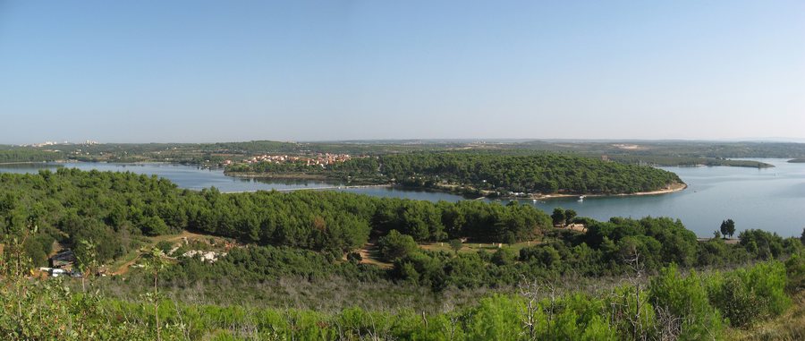 File:Medulin Pomer Panorama.jpg