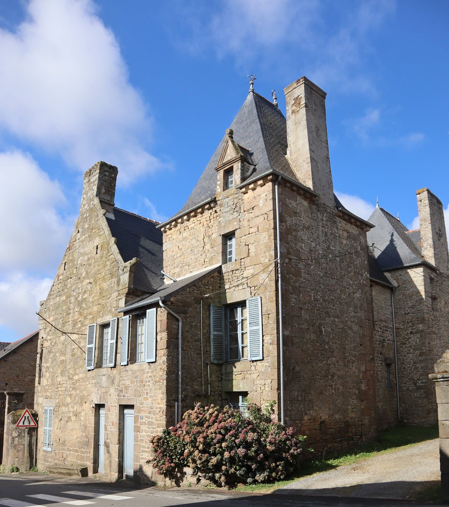File:Tremblay (35) Logis de la Garenne - 01.jpg
