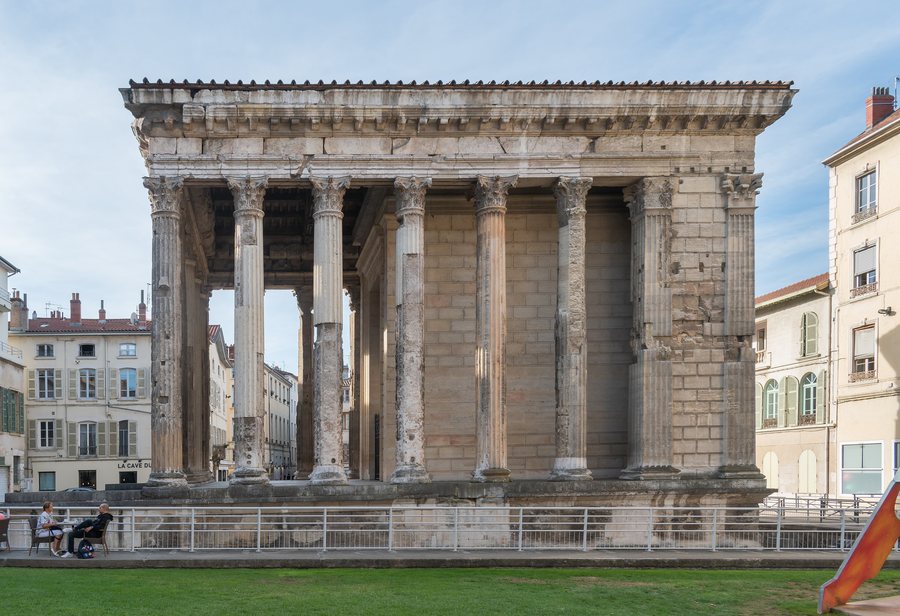 File:Temple of Augustus and Livia in Vienne (3).jpg