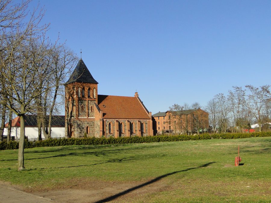 Kirche und Speicher in Severin im Landkreis Ludwigslust-Parchim, Mecklenburg-Vorpommern