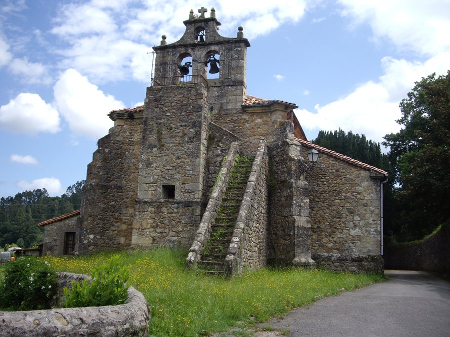 File:Iglesia de Barcenaciones.JPG