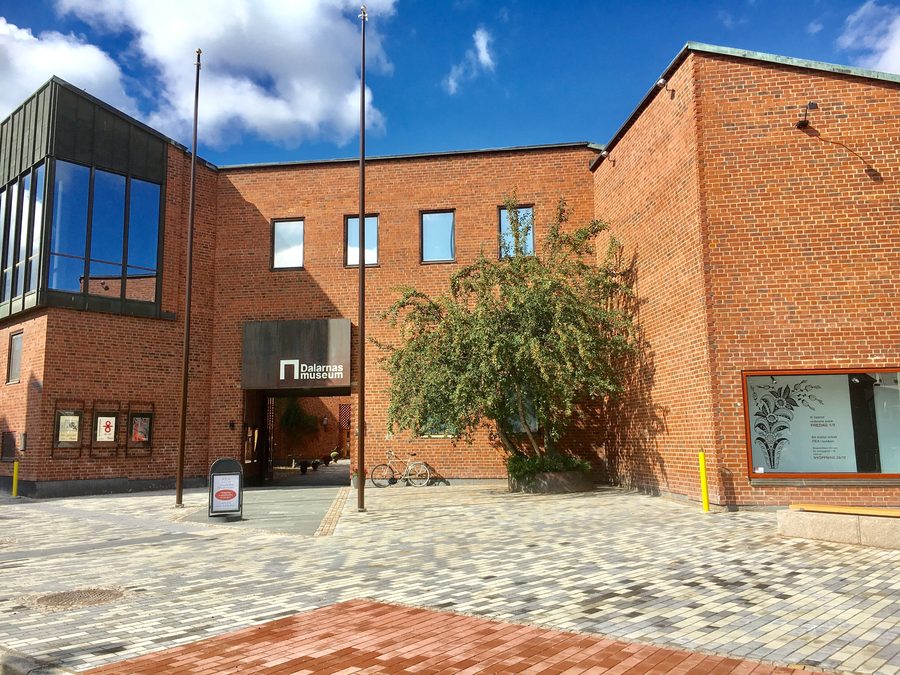 Entrance to Dalarnas Museum from Hälsingtorget