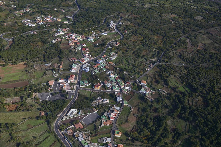 File:A0276 Tenerife, Ruigómez aerial view.jpg