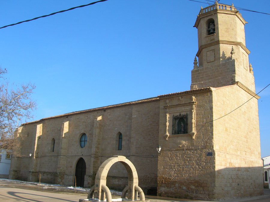 File:Iglesia de Vianos, en Albacete, España.jpg