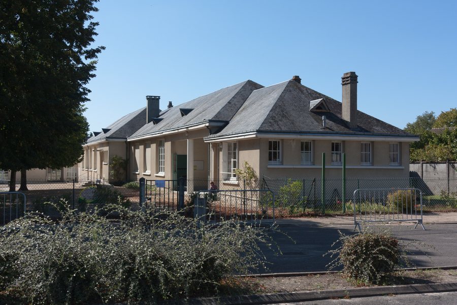 File:Chaumont-sur-Tharonne-Ecole IMG 0013.jpg