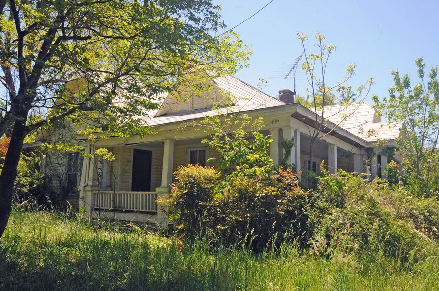 Historic house in the South Race Street Historic District in Statesville, North Carolina