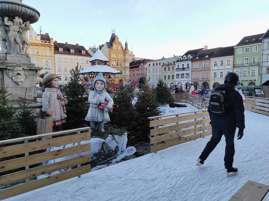 Samson Fountain with ice rink on Přemysl Otakar II Square in České Budějovice