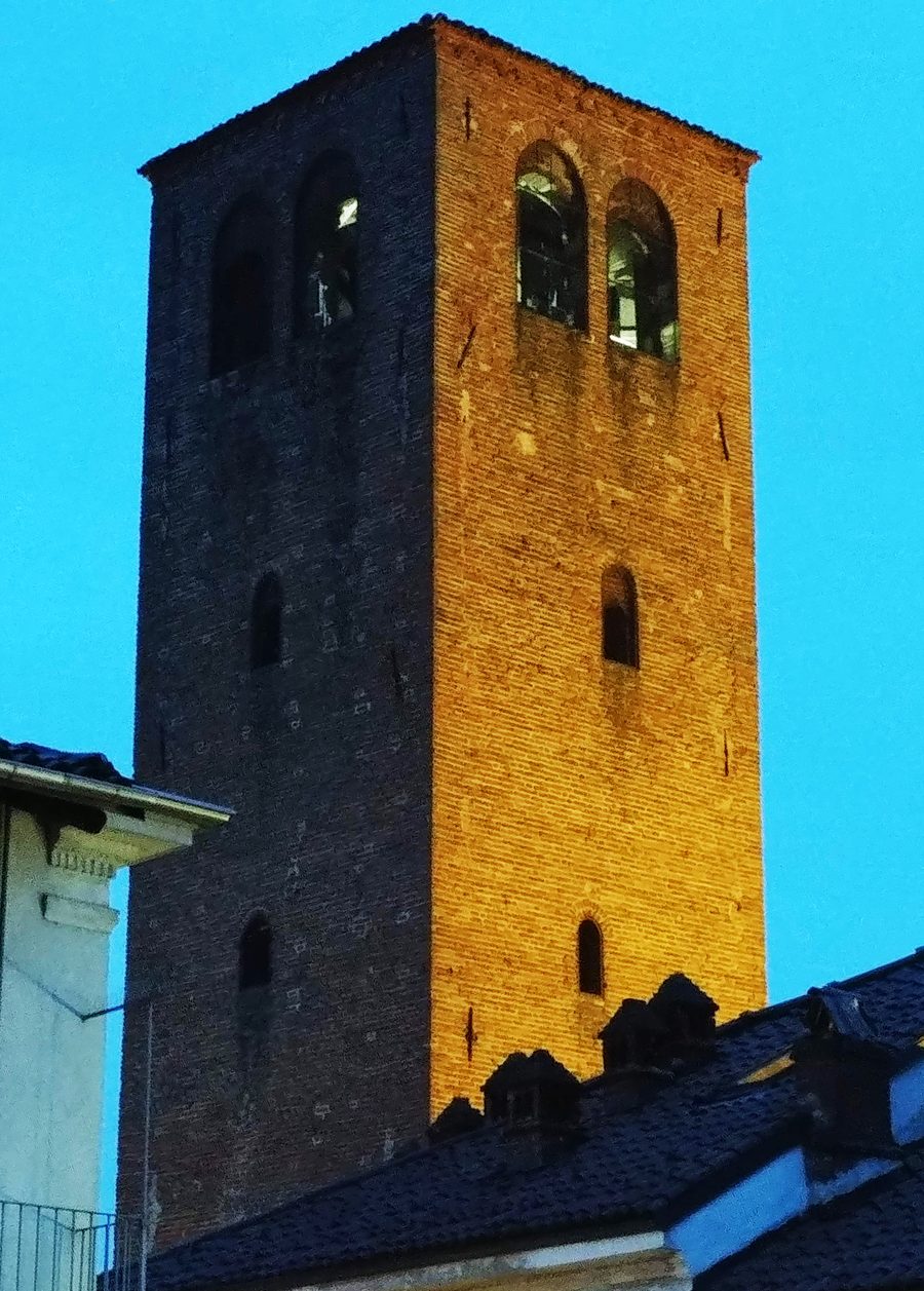 Torre Civica di Piazza Vische in Crescentino