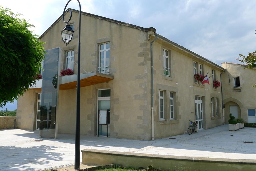 File:Mairie de Alixan 2011-08-03-010.jpg