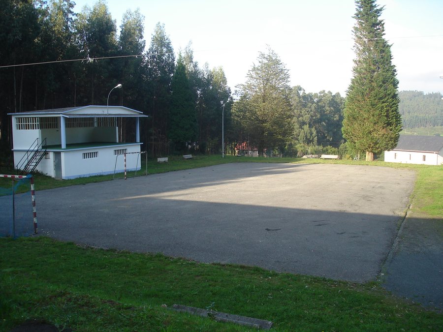 File:Campo da festa de Loira.JPG