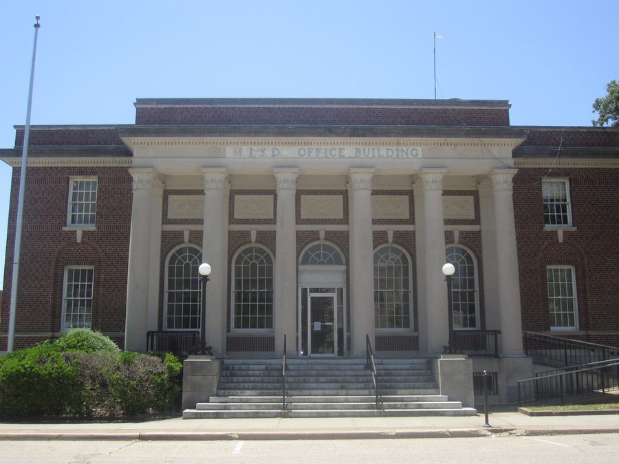 Building of the Marlin Independent School District in Marlin, Texas