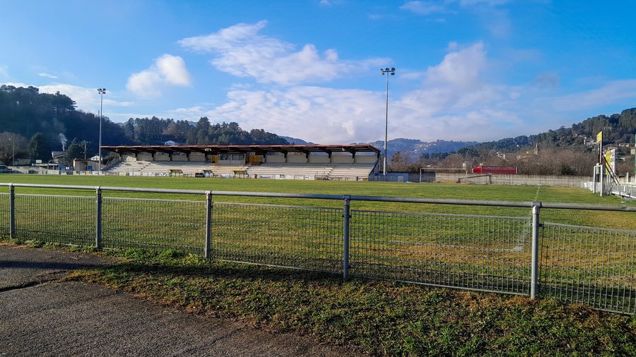 File:Stade Georges Marquand d'Ucel Ardèche janvier 2024.jpg