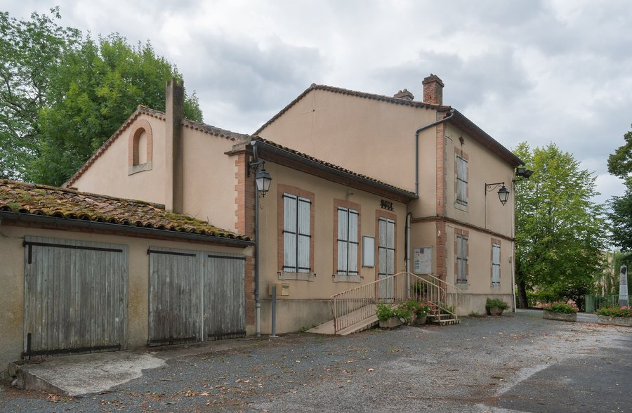 File:Town hall of Poudis (4).jpg