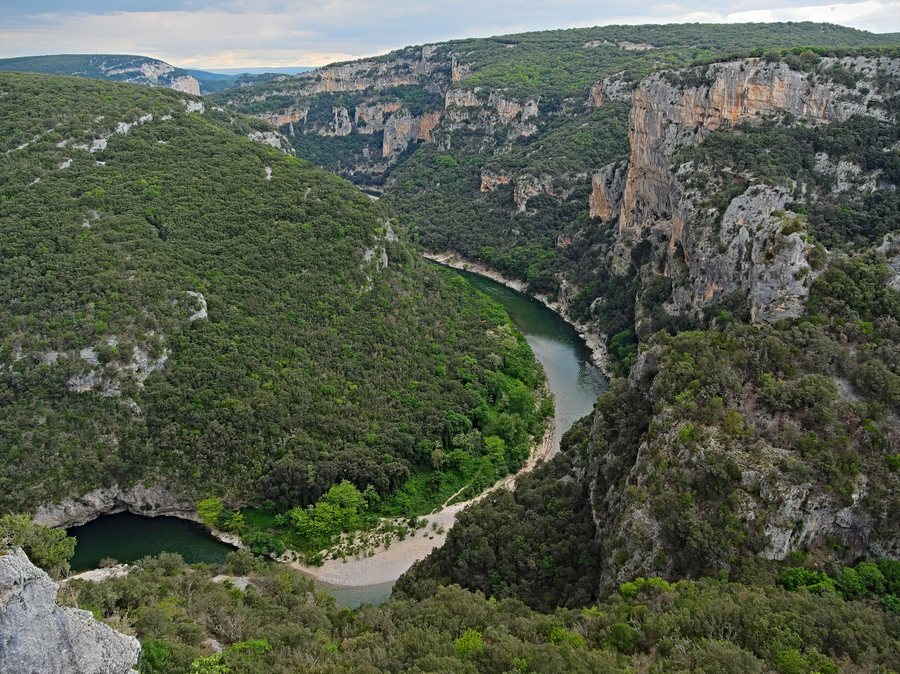 File:2019.05.03.-09-Combe d Agrimont-D290-Saint-Remèze--Ardèche.jpg