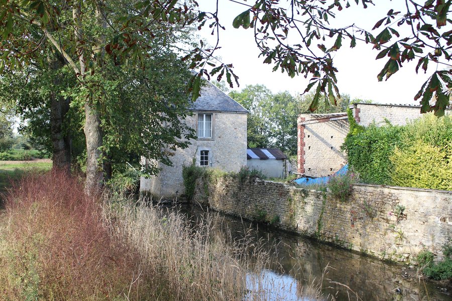File:Château de Vouilly 02.jpg