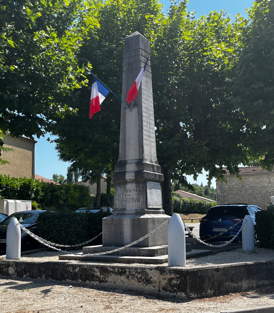 File:Monument aux morts de Saint-Gervais-sur-Roubion (juillet 2022).JPG