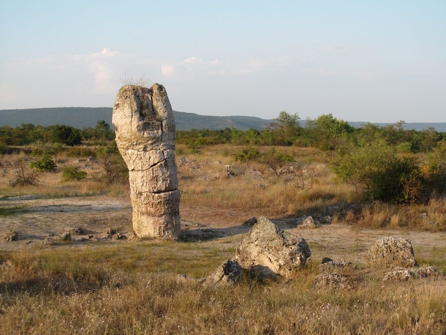 Pobiti Kamani, die Steinwüste südlich von Aksakovo in Bulgarien