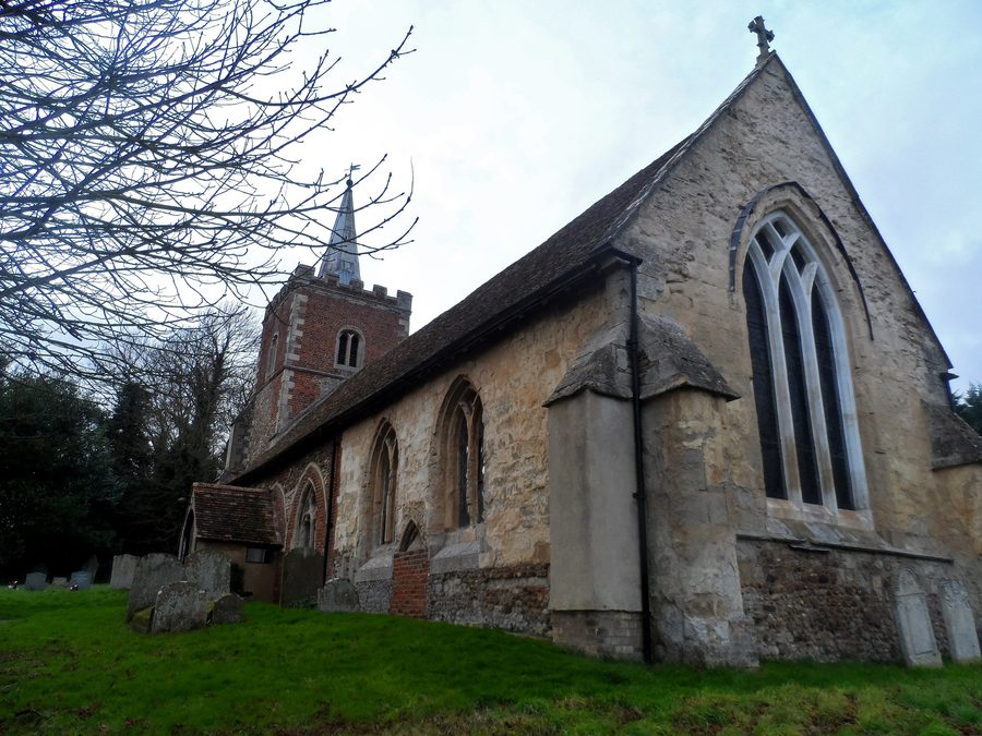 Außenansicht der historischen Kirche St Nicholas in Arrington