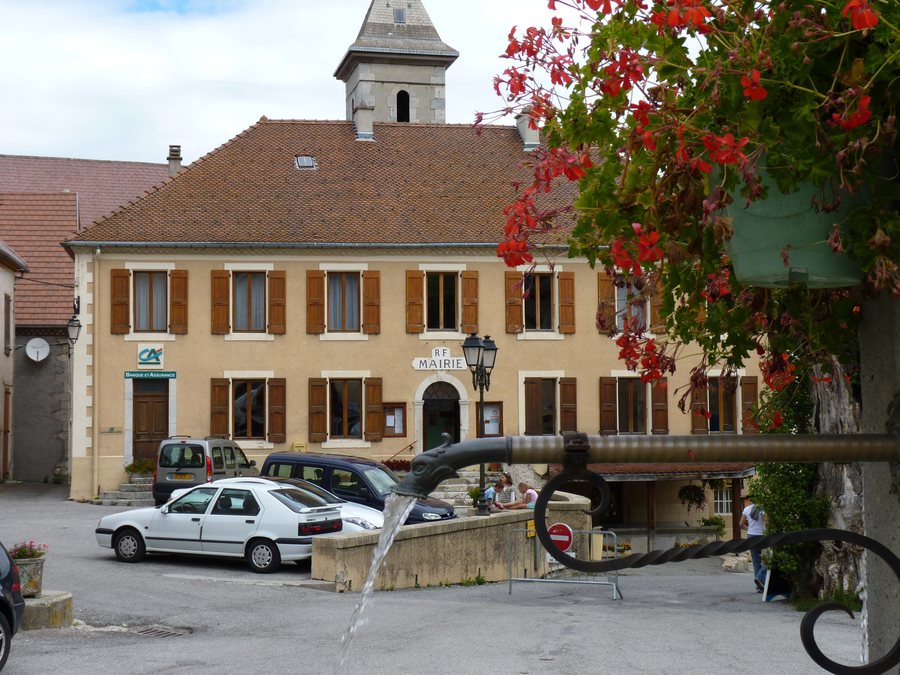 File:Lus la croix haute.JPG