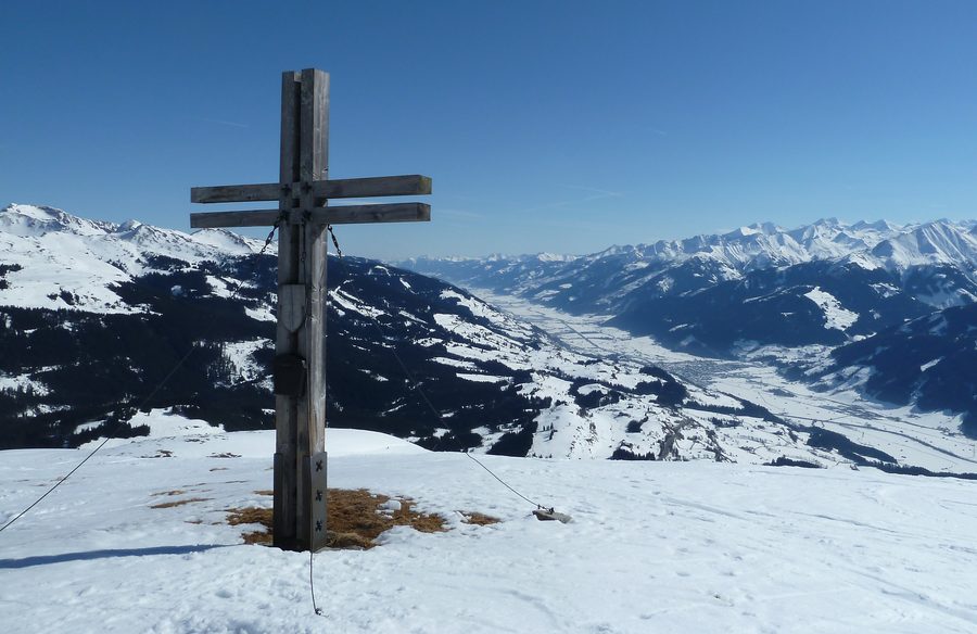 View from the Resterkogel of Mittersill, the Salzach Valley and the Hohe Tauern
