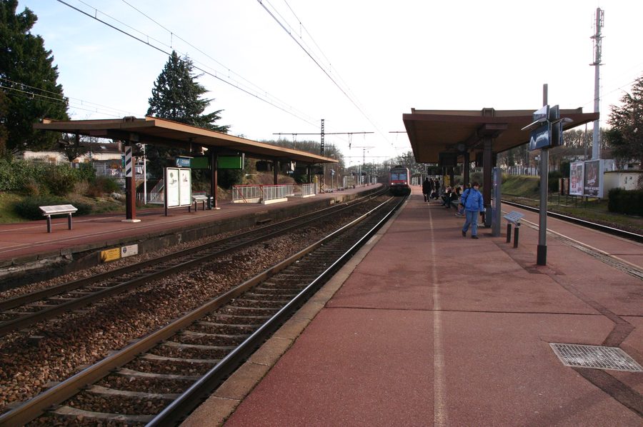 Gare de Cesson in Seine-et-Marne