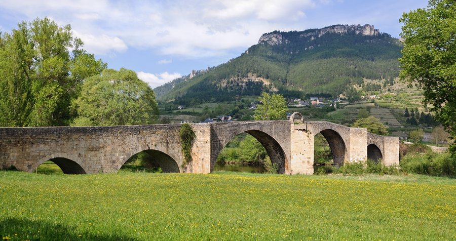 File:Lozere Quezac pont.jpg