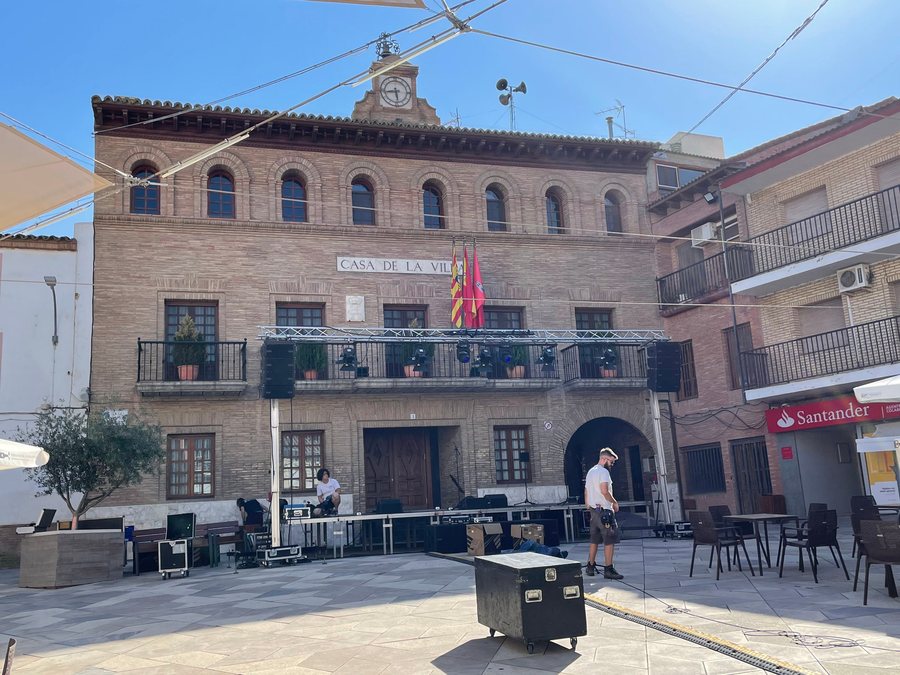 File:Ayuntamiento de Fuentes de Ebro.jpg