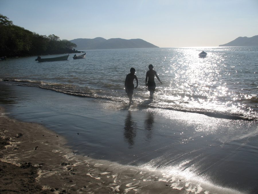 Children in Amapala