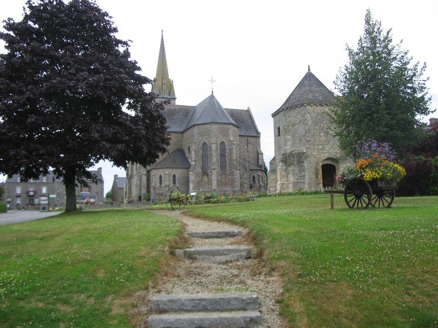 File:Eglise et Tour Langourla.jpg