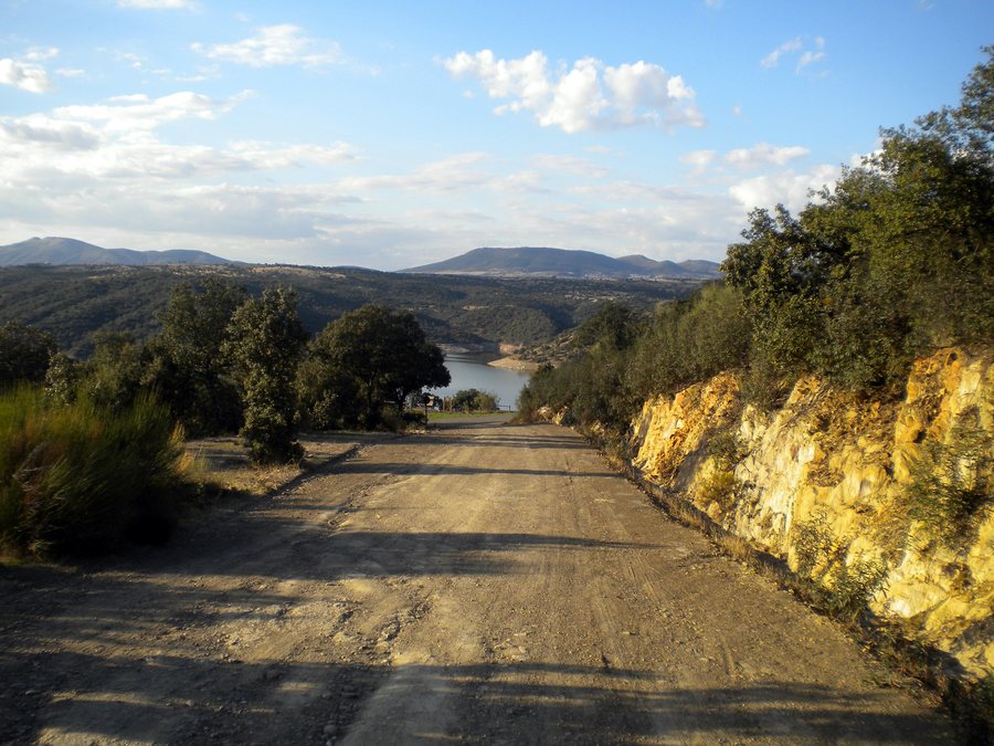 File:Camino de la Barca (Talaván).jpg