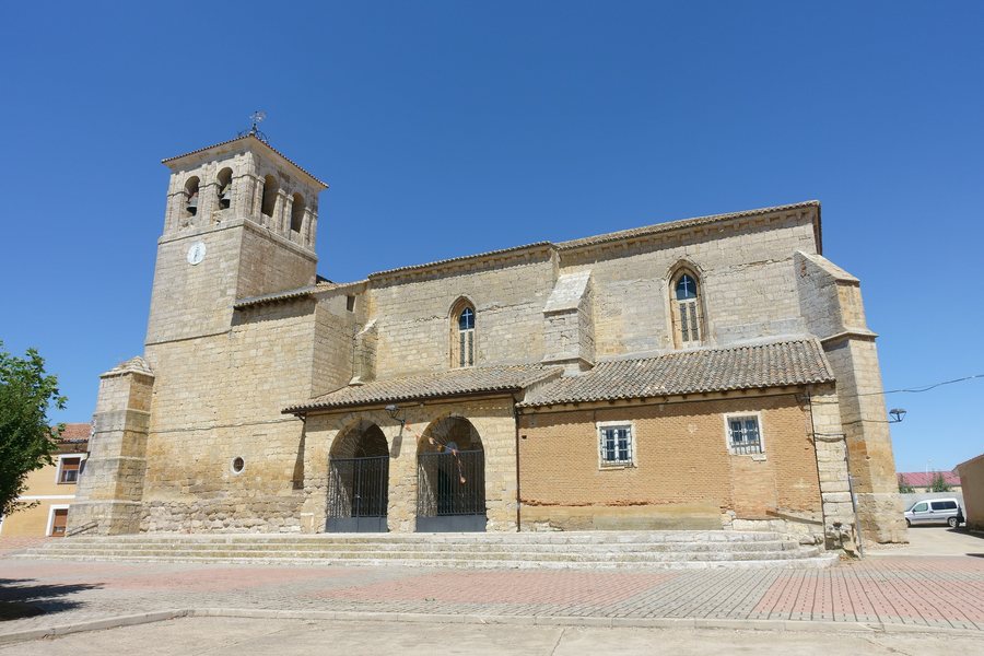 File:Iglesia de San Martín, Ribas de Campos 02.jpg