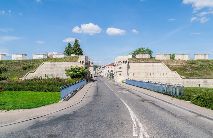 File:City walls of Toul (1).jpg
