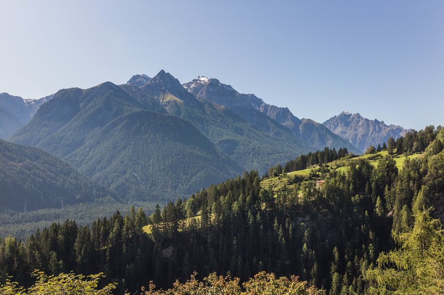 File:Bergtocht van Val Sinestra naar Ramosch 15-09-2019. (actm.) 07.jpg