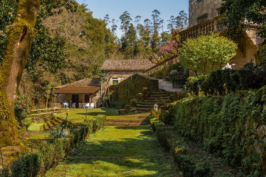 File:Palace of Faramello, Rois, Galicia (Spain).jpg