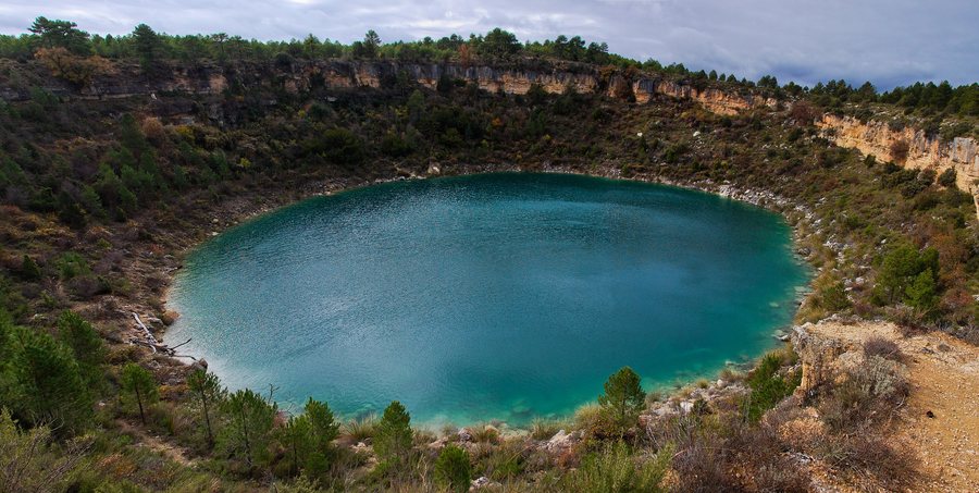 File:Lagunas de Cañada del Hoyo, pan16 20101108 (5167346167).jpg