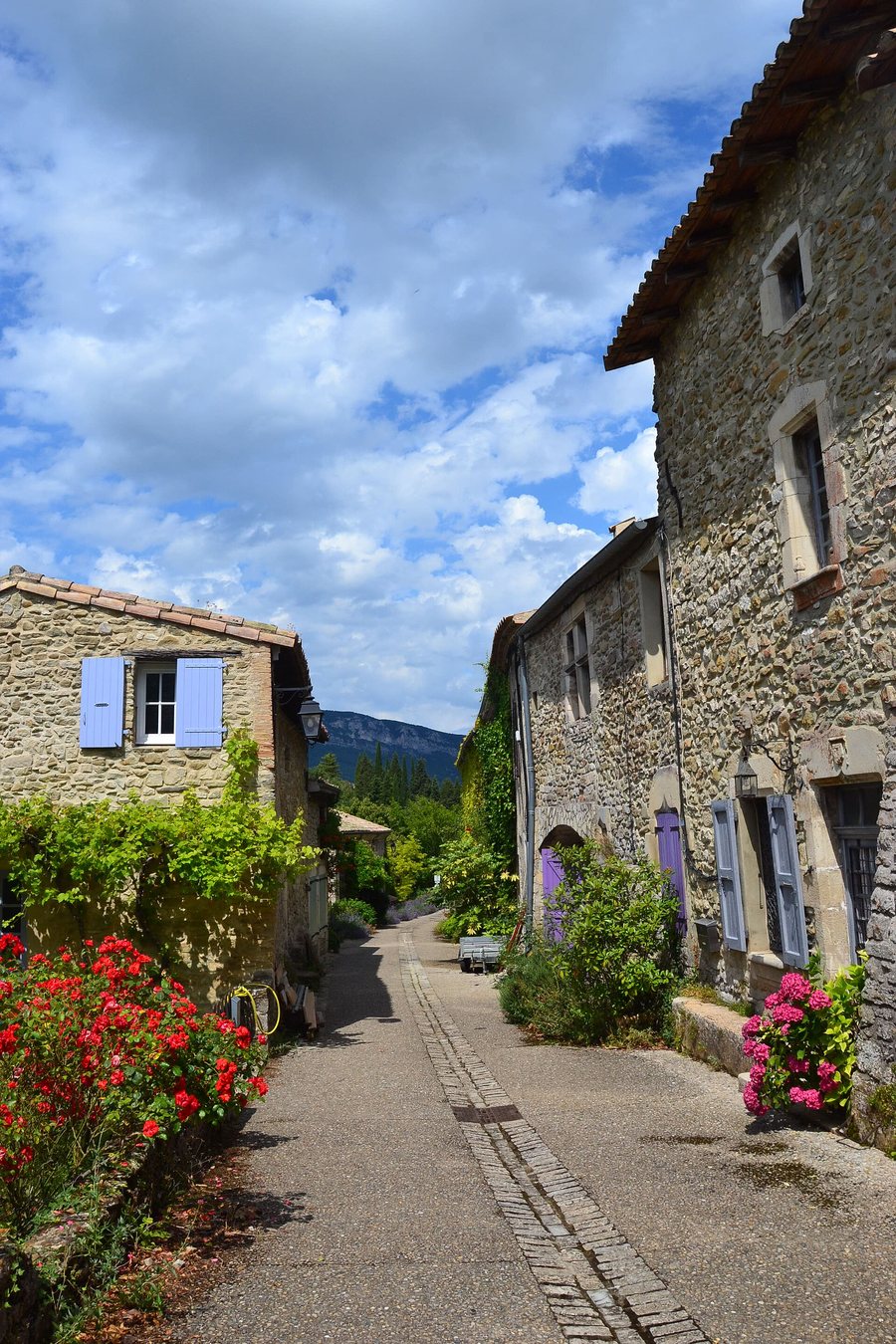 File:Soyans Rue de la Calade.jpg