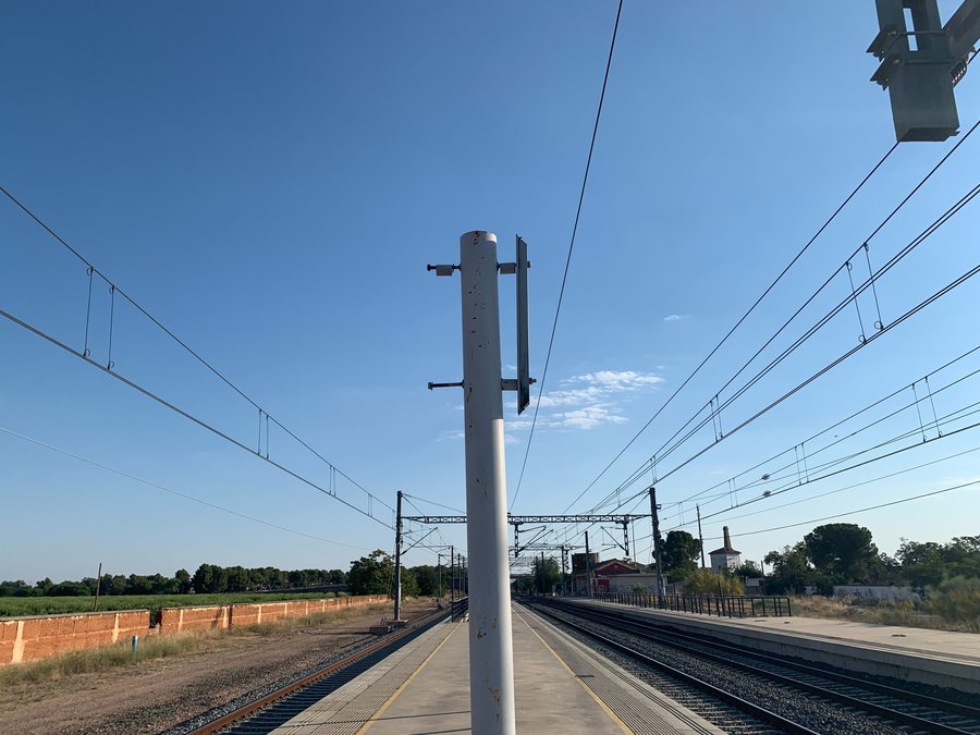 File:Estación de Cinco Casas 12 59 49 067000.jpeg