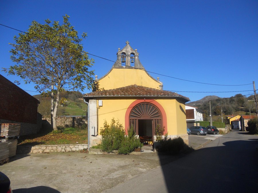 File:Benia de Onis , Asturias , España. - panoramio.jpg