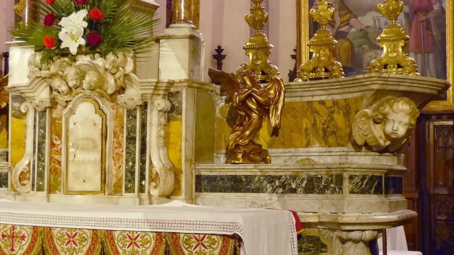 File:Cuers,collégiale,intérieur07.jpg