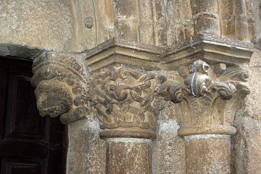 File:Corullon 04 iglesia San Esteban by-dpc.jpg