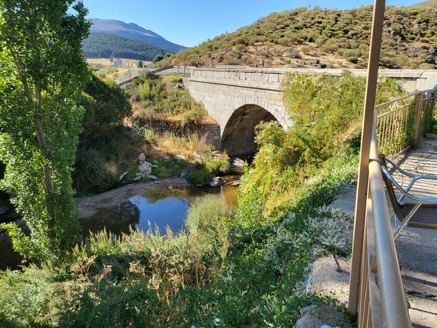 File:Garganta Arenillas o Navarenas.jpg