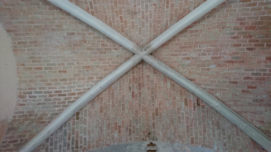 File:Église St-Martin de Malaumont voute.jpg