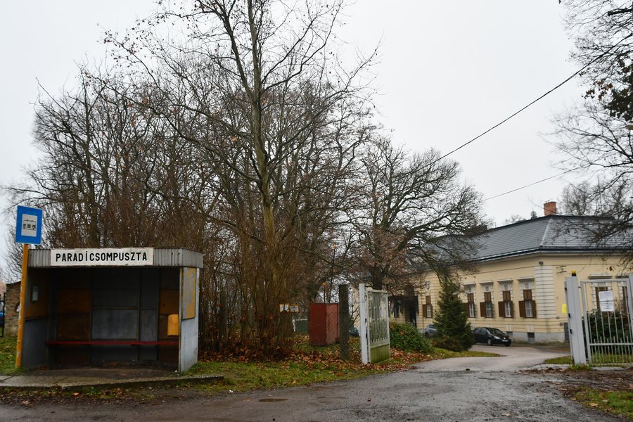 File:Zomba-Paradicsompuszta 2020 01.jpg