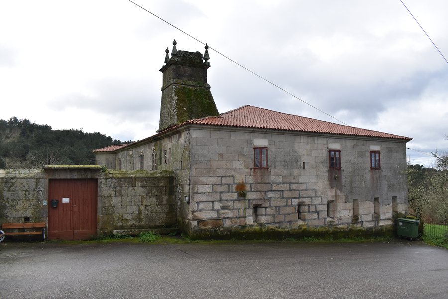 File:Casa reitoral de Covas, O Pereiro de Aguiar.jpg