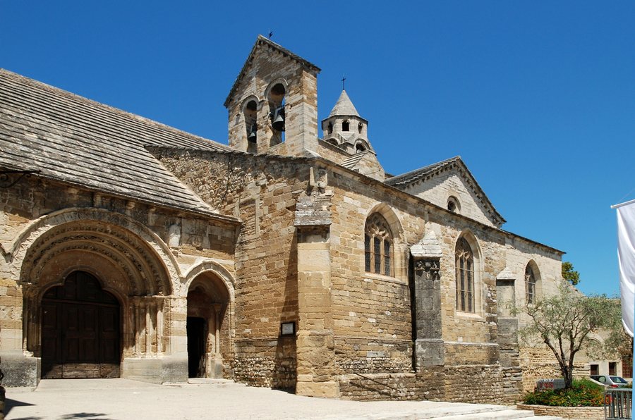 File:Valréas - Notre-Dame-de-Nazareth 01.JPG