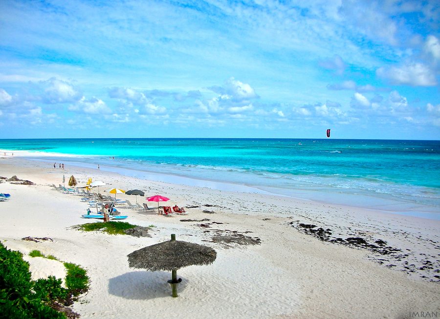 Coastal view of Harbour Island in the Bahamas