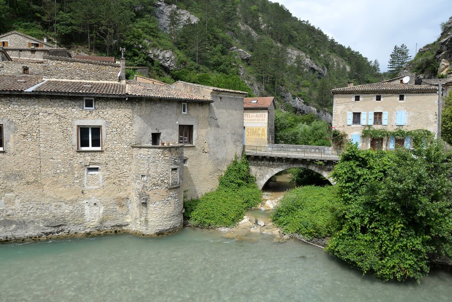 File:France ARA 26 Pontaix 01.jpg