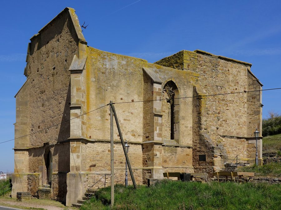 Beller Kirchenruine bei Eckelsheim am Steigerberg