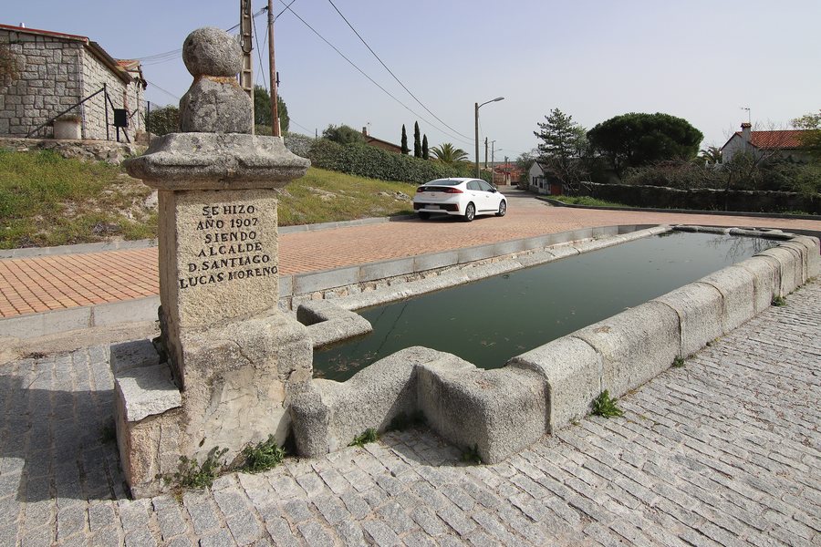 File:Fuente del caño, Paredes de Escalona, 03.jpg